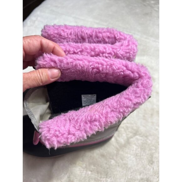 Sorel Yoot PAC waterproof snow boot kids size 5 - Picture 4 of 8
